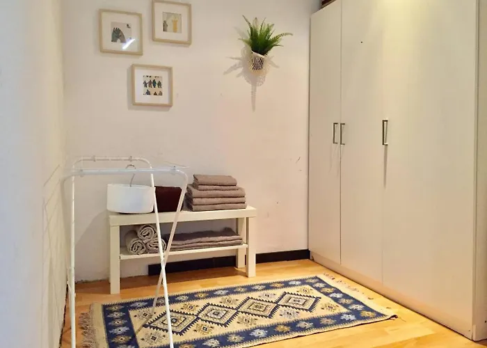 San Matias Urban Retreat With Balcony